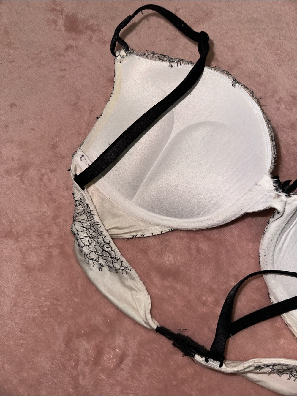 Victoria Secret White Bombshell Plunge Bra Adds 2 cup sizes 32C - Picture 8 of 9